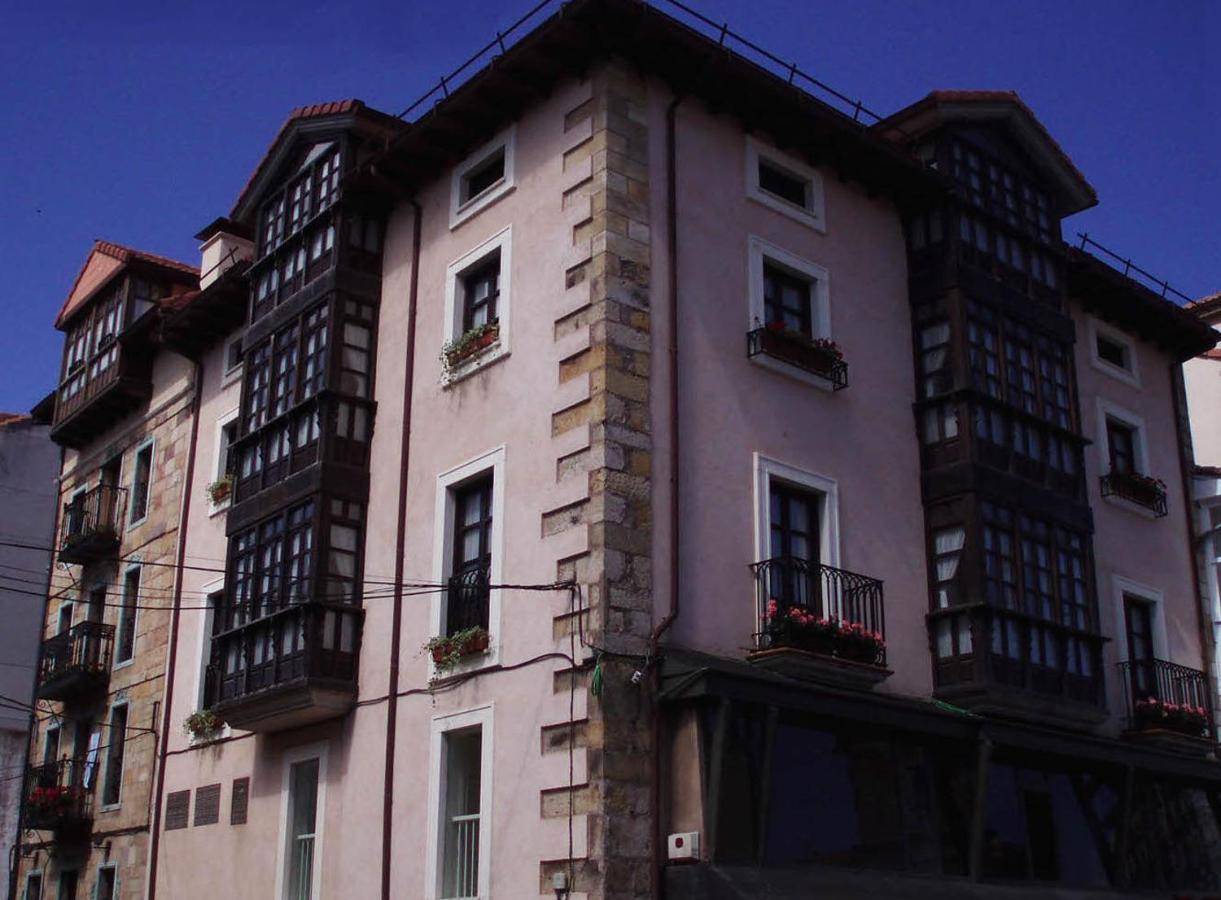 Apartamentos Ebro เรย์โนซา ภายนอก รูปภาพ