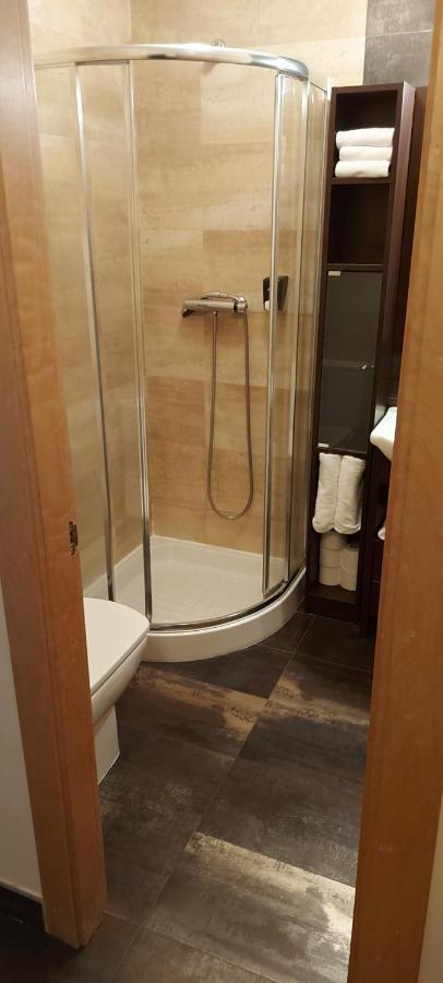 Apartamentos Ebro เรย์โนซา ภายนอก รูปภาพ