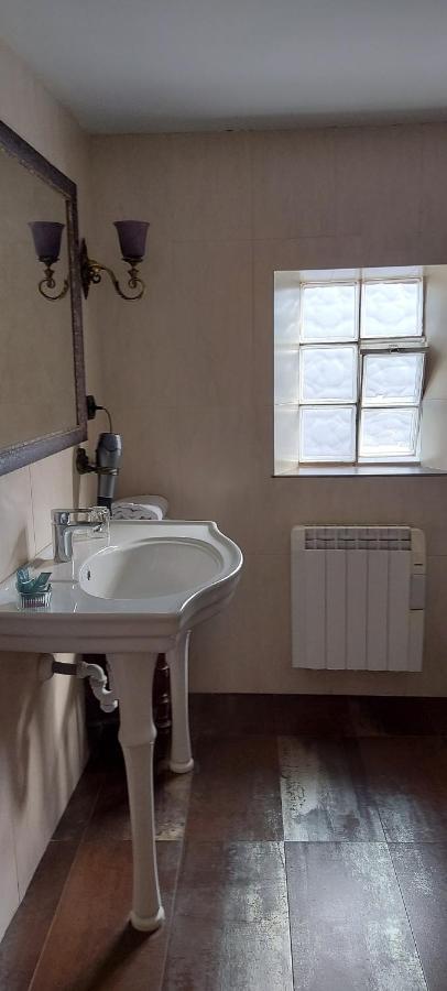 Apartamentos Ebro เรย์โนซา ภายนอก รูปภาพ