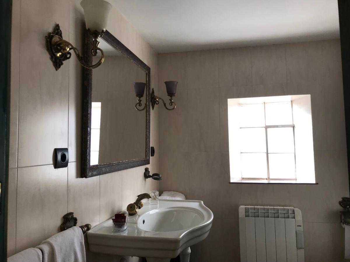 Apartamentos Ebro เรย์โนซา ภายนอก รูปภาพ