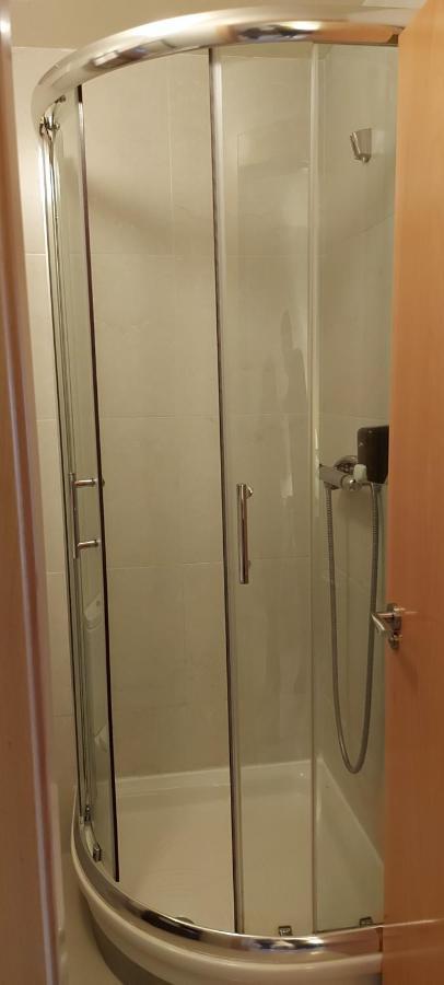 Apartamentos Ebro เรย์โนซา ภายนอก รูปภาพ