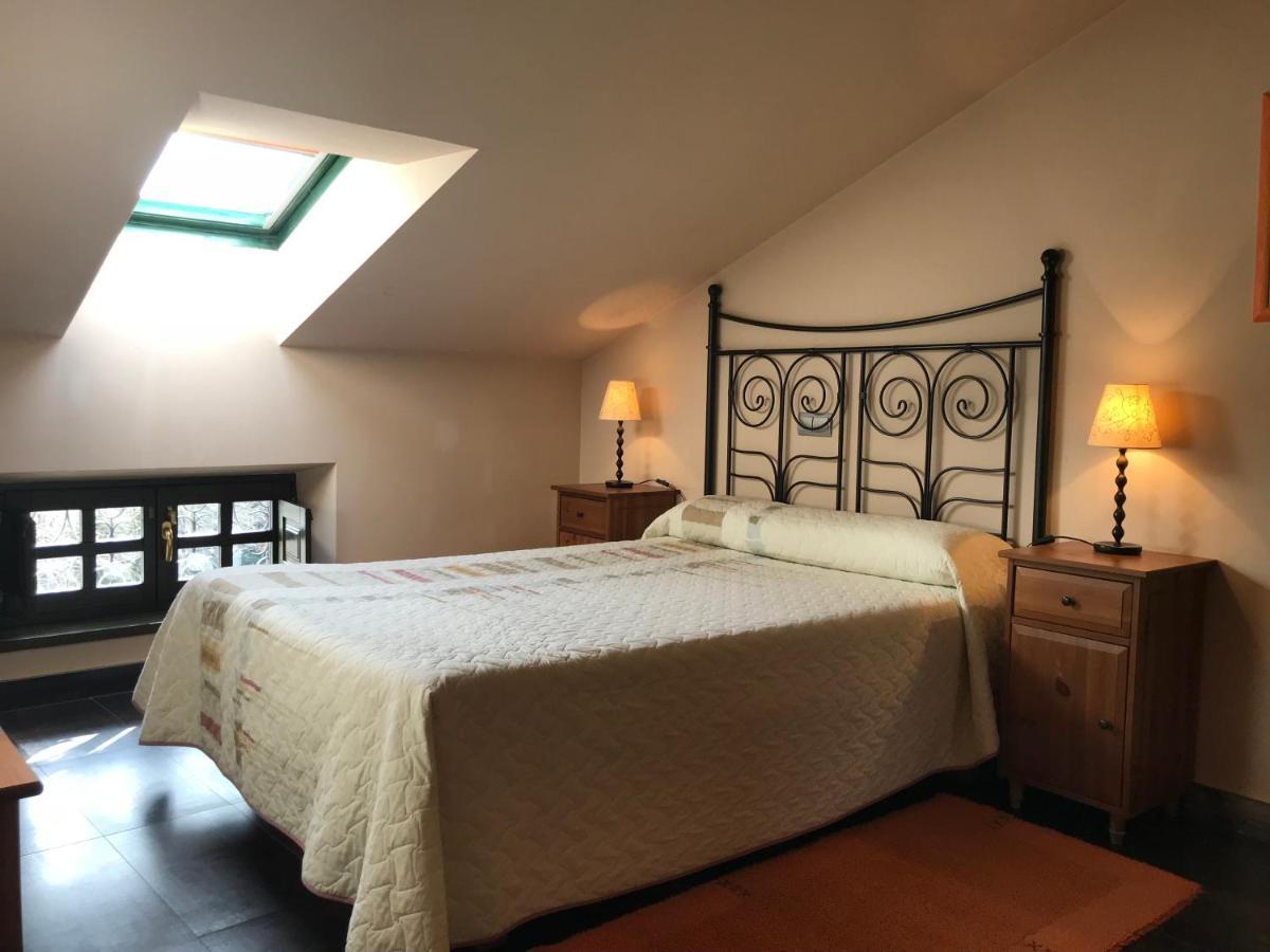 Apartamentos Ebro เรย์โนซา ภายนอก รูปภาพ